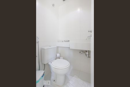 Lavabo de apartamento para alugar com 2 quartos, 90m² em Freguesia (jacarepaguá), Rio de Janeiro
