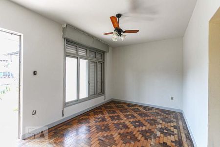 Sala de casa à venda com 3 quartos, 135m² em Cristal, Porto Alegre